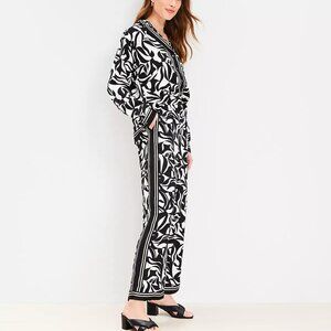 Loft Pleated Fluid Pull-Wide Leg Pants & Top